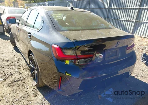 2024 BMW 330I xDrive z USA, uszkodzony, nr VIN 3MW89FF09R8E51947